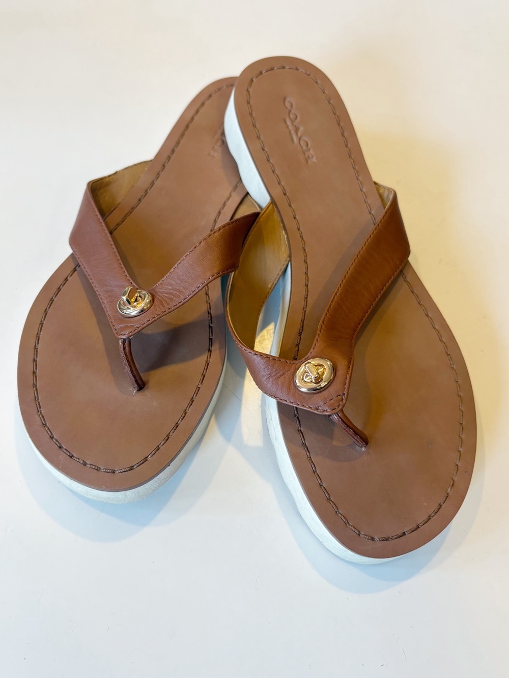 Coach || Shelly Turn Lock Sandals Luggage Tan Gold Brown 7